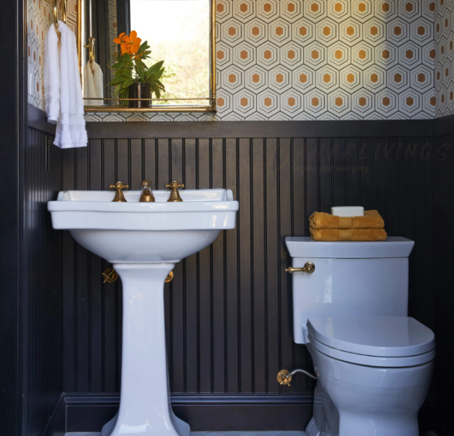 small bathroom makeover tips