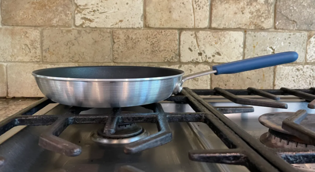 Nonstick pan with scratch-resistant bottom - safe for glass stovetops.