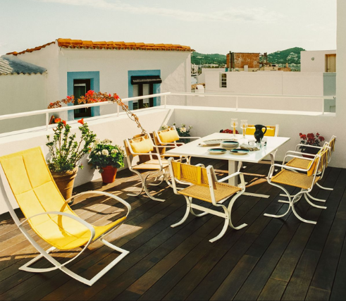 Renew your outdoor look with 12 easy garden terrace ideas