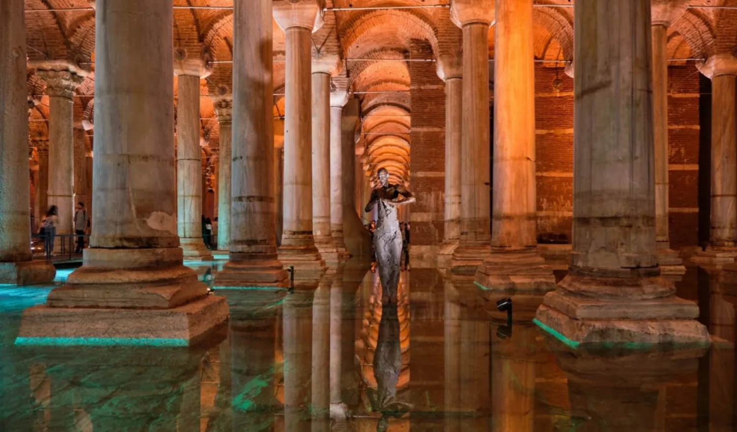 places to visit in istanbul: Basilica Cistern