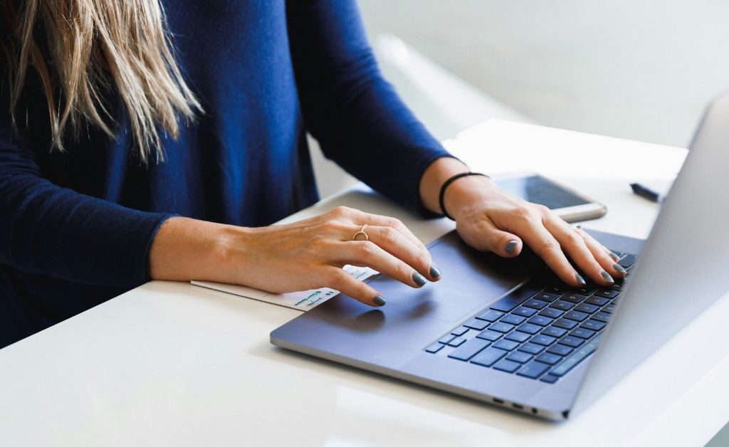 new refurbished laptops buying guide