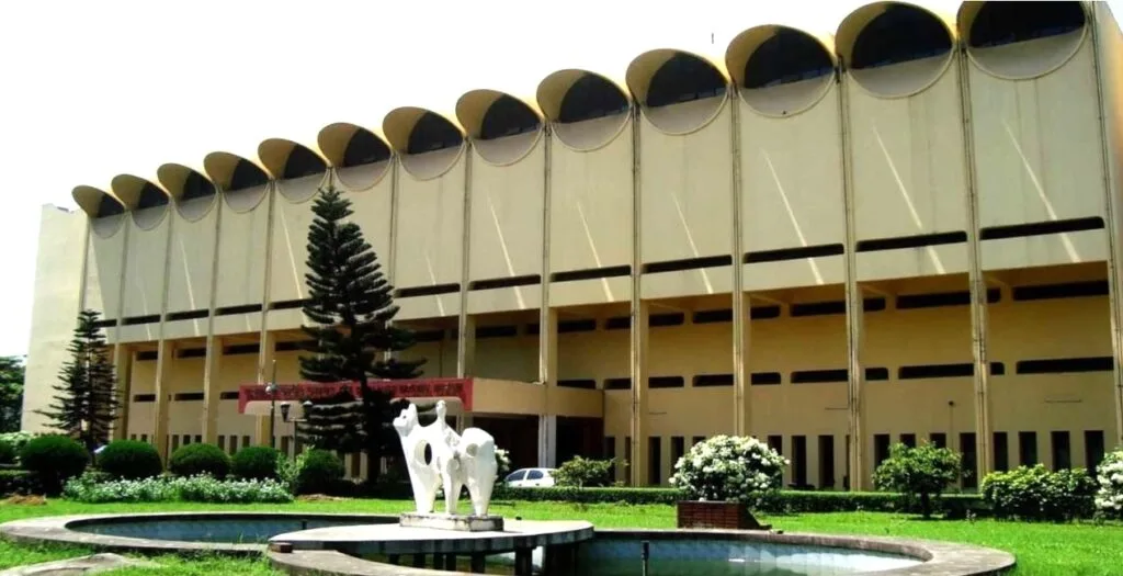 Bangladesh National Museum is one of the greatest places to visit in Dhaka