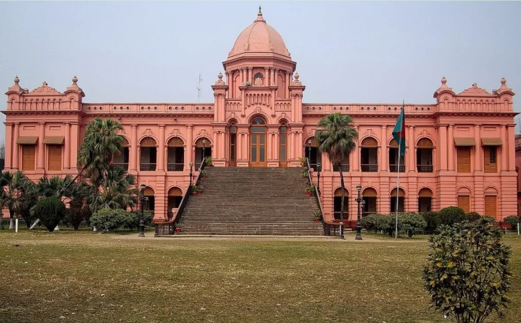 Ahsan Manzil in Farashganj, Old Dhaka - Historical mansion by the Buriganga River