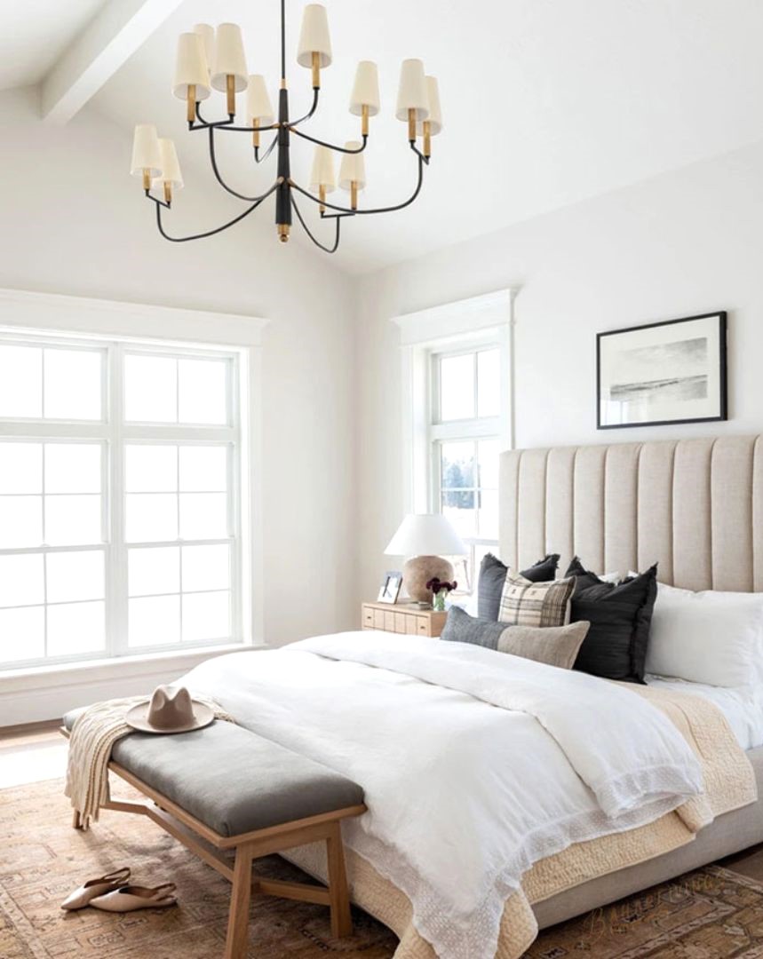 Soft palette colored bedroom 